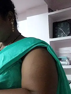 Snapshot of telugu_Geetha30 chatting on September 16, 4:53 am telugu Geetha30 online show from September 16, 4:53 am