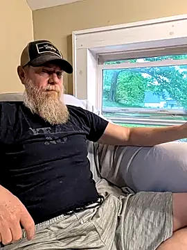 sizableunicorn7 online show from April 28, 6:34 pm