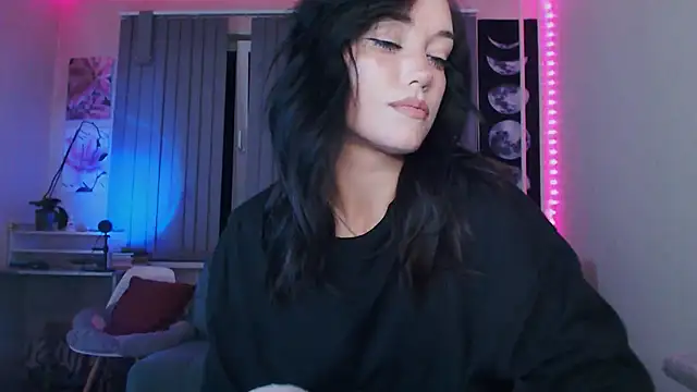 cutefrendlyuser online show from June 28, 11:00 pm