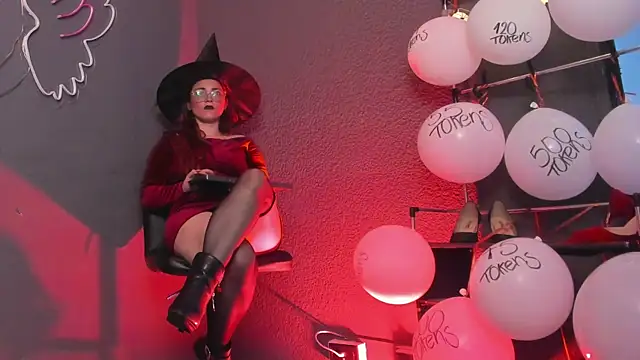 MissKathyfox online show from October 31, 8:13 pm