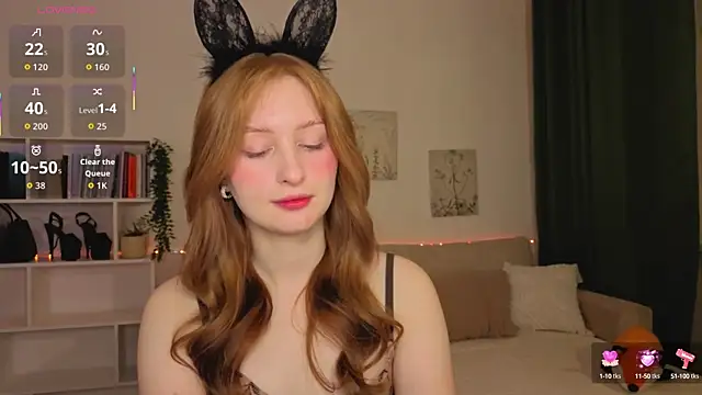 Snapshot of Betty_Twinkle chatting on October 15, 10:01 pm Betty Twinkle online show from October 15, 10:01 pm