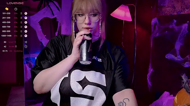 Morvelyn online show from October 28, 6:46 pm