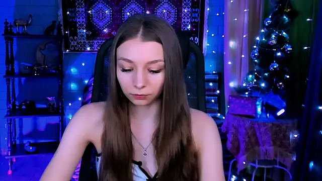 JulieDaniel online show from January 16, 9:16 am