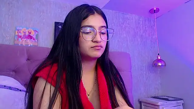 laurenelove online show from October 15, 8:28 am