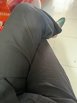 sharon-Hanna online show from March 7, 1:45 am