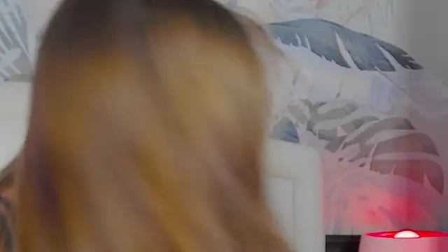 MarilynNova online show from November 13, 4:33 am