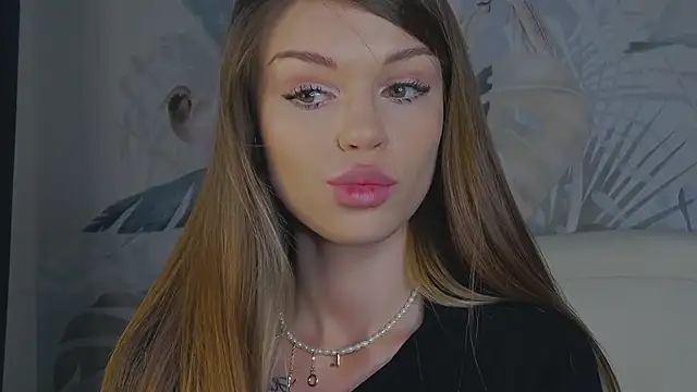 MarilynNova online show from January 19, 5:14 am