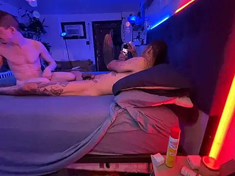 SalemStratton online show from April 1, 8:04 am