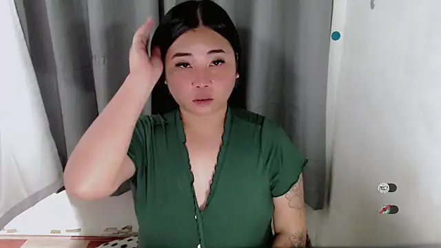 Snapshot of Yhana_Slut chatting on September 29, 6:46 pm Yhana Slut online show from September 29, 6:46 pm
