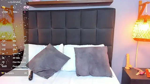 natalie esmith online show from September 9, 1:33 pm