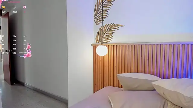 Valleriie  online show from January 14, 5:29 pm