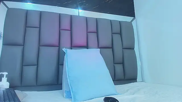 Roxana gomez online show from February 9, 3:42 am