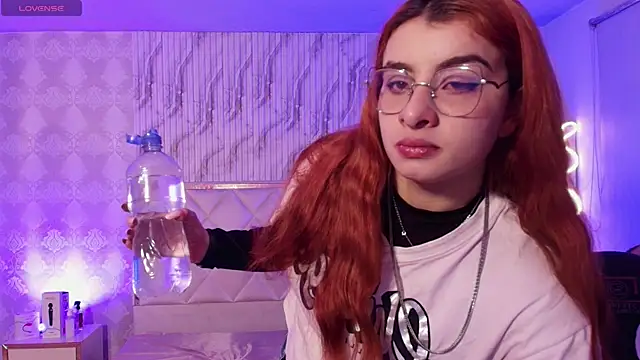 Naomy tay1 online show from November 21, 2:57 am