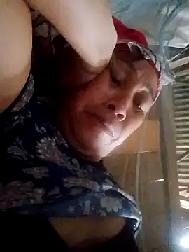 Snapshot of Mamapm20 chatting on October 4, 1:44 am Mamapm20 online show from October 4, 1:44 am