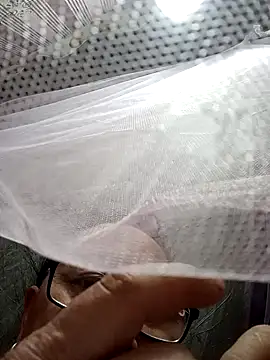 Snapshot of Mamapm20 chatting on September 19, 2:49 pm Mamapm20 online show from September 19, 2:49 pm