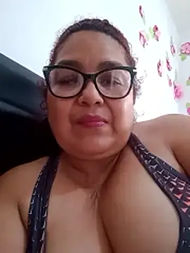 ladytropical1 online show from January 18, 8:27 pm