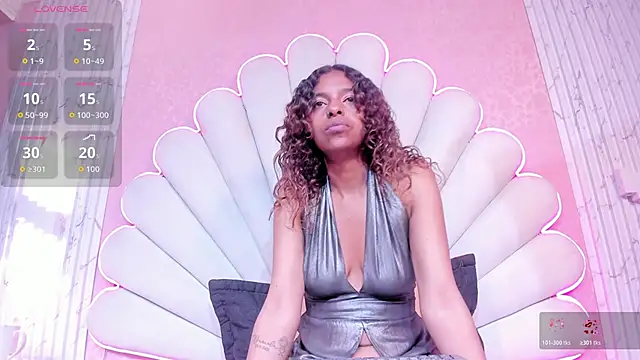 MisRoos online show from October 30, 4:30 pm