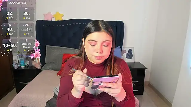 LucyPetit online show from September 15, 12:46 pm