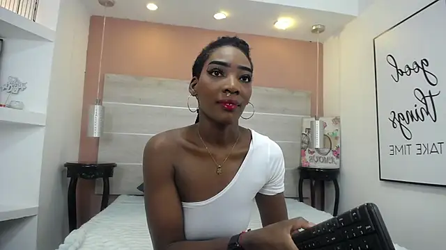 AlexandraCambell online show from November 17, 1:01 pm