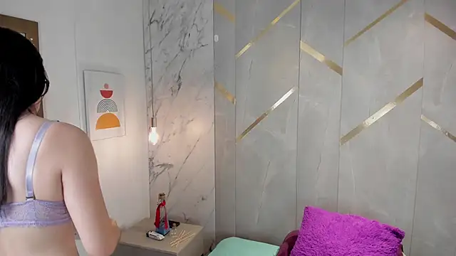 IsisNoir online show from March 23, 12:33 pm