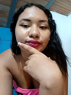 sofiaxxxxkl online show from November 28, 7:06 pm