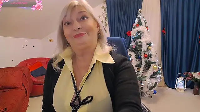 HypnotikCate online show from January 19, 3:30 pm