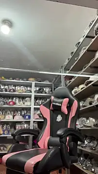 GiaDuque online show from April 23, 12:29 pm