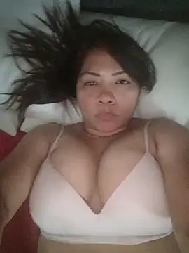 hiilarybrown online show from February 20, 8:09 pm