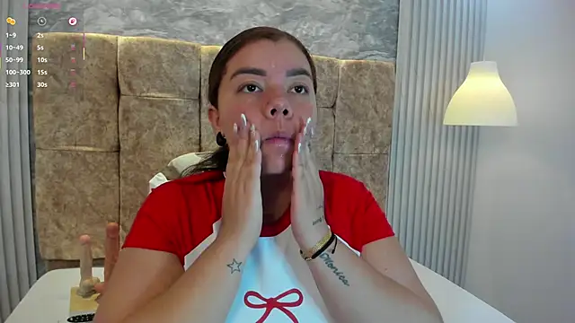 leilapons online show from January 7, 5:16 pm