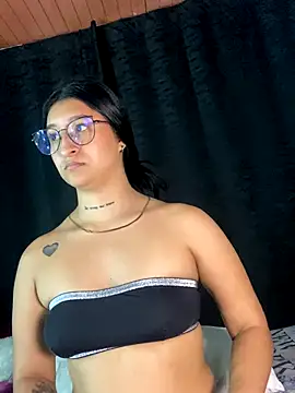 EVAH LEE  online show from January 6, 4:05 am