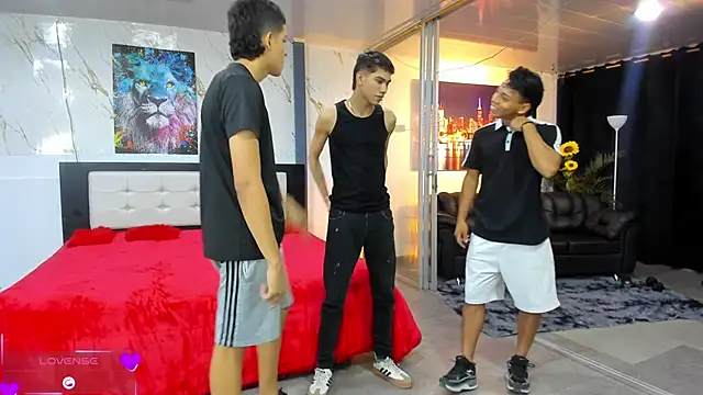 Bisexlifehot   online show from March 22, 11:22 pm