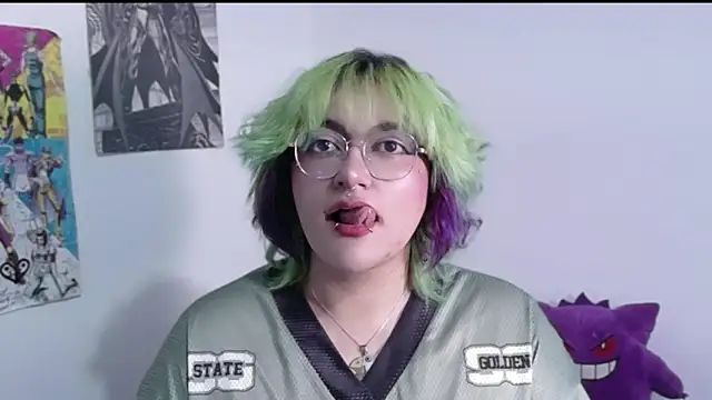 XxGreenGoodxX online show from April 18, 8:09 pm