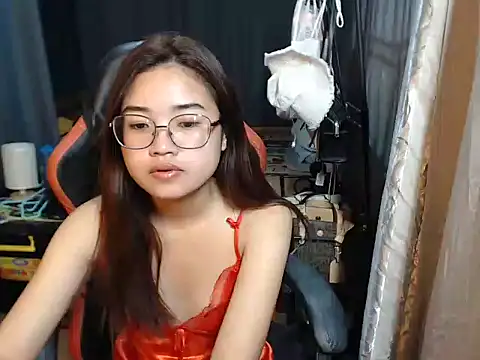 urhoneybunny25 online show from November 4, 12:15 am