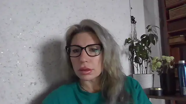 fox red lady7 online show from December 14, 9:59 am