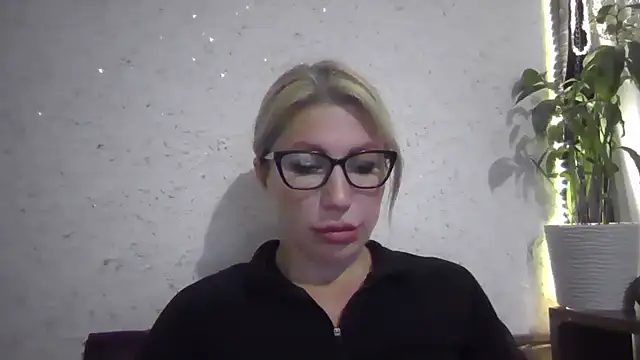 fox red lady7 online show from November 10, 1:28 pm