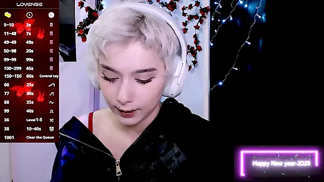 SophieAsh online show from December 15, 11:32 pm