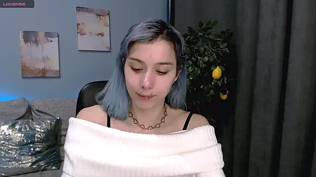 SophieAsh online show from September 28, 3:39 pm