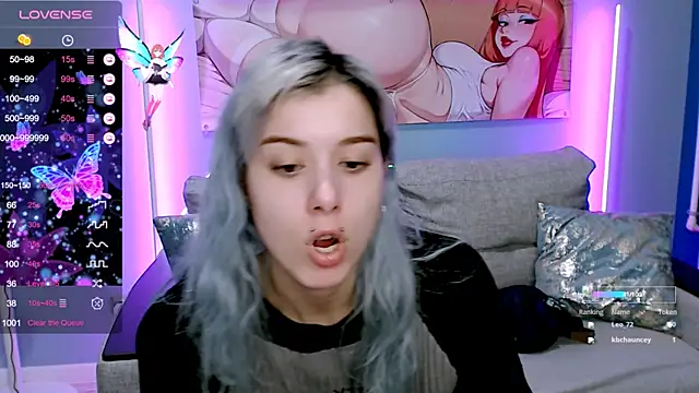 SophieAsh online show from October 18, 8:17 am