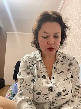 Kiravix online show from November 18, 7:48 pm