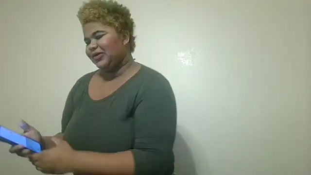 techprincessxx online show from November 5, 8:41 am