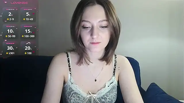 white liillyy online show from March 7, 10:50 pm