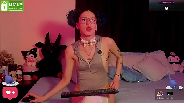 Bluedarkelf888 online show from December 4, 12:24 am