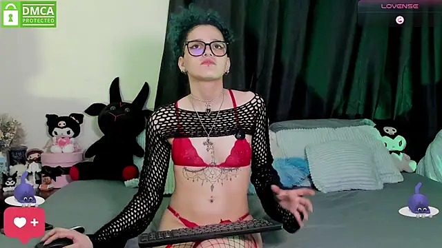 Bluedarkelf888 online show from November 18, 9:05 pm