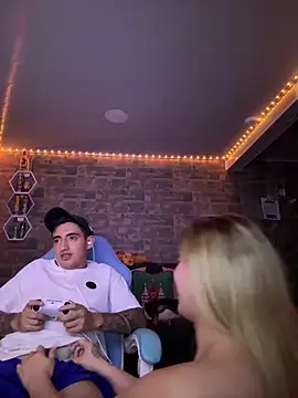 Melissa coll online show from November 18, 6:25 am