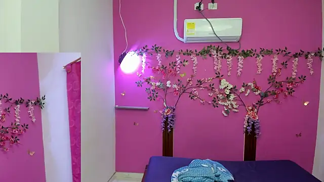 skinnybarbie022 online show from March 17, 12:36 am