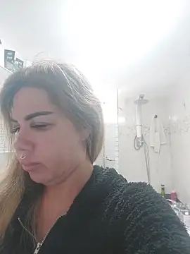 Alisasexxh online show from May 9, 1:02 pm