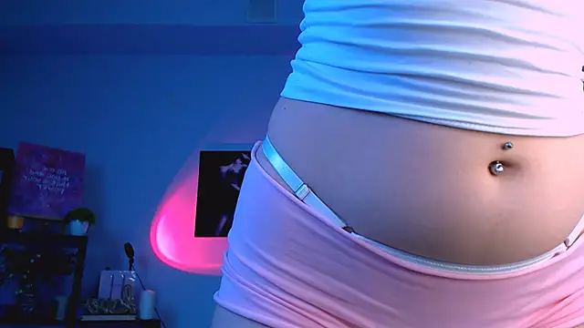 Charlotte Colinss online show from February 24, 4:00 am