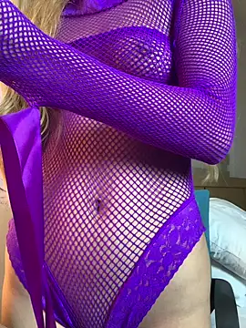 fushyfoxmeluv27 online show from November 2, 2:09 pm