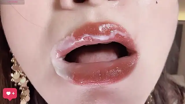 wuyueaini online show from December 3, 7:33 am