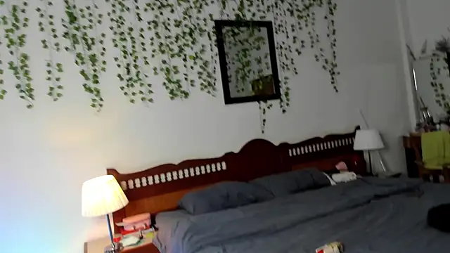 Ariana Spring online show from October 29, 12:20 pm